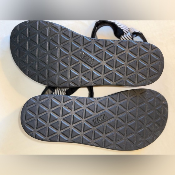 TEVA UNIVERSAL FLATFORM BLACK WHITE CANDY STRIPE PLATFORM SANDALS WOMENS SZ 8 - Picture 6 of 7